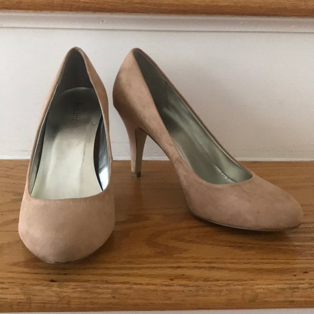 Style & Co. Tan Suede Pumps - Size 7M
